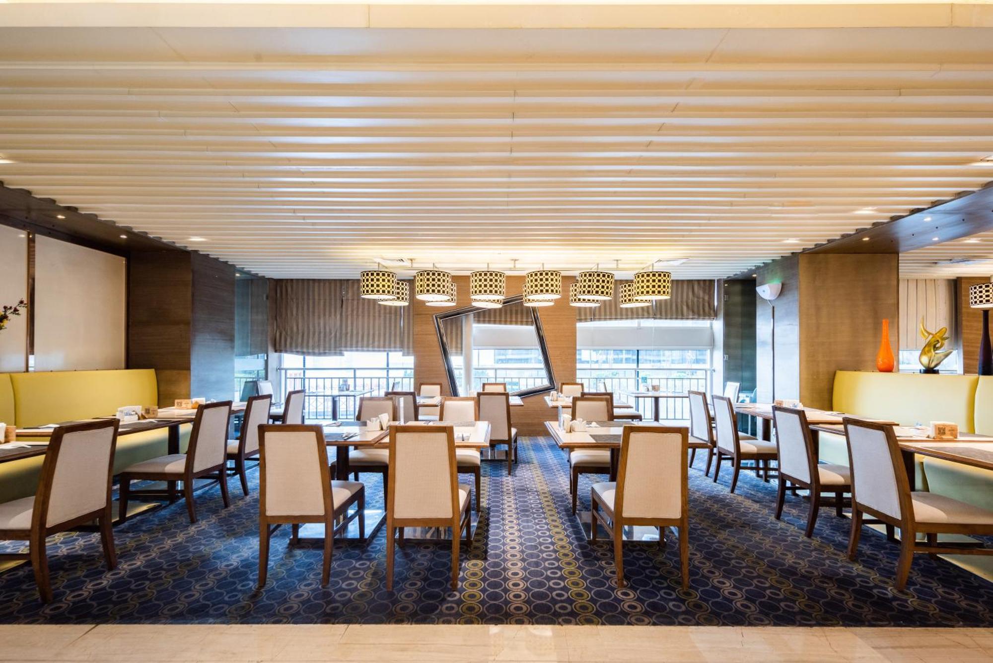 Holiday Inn Shijiazhuang Central By Ihg Exteriör bild